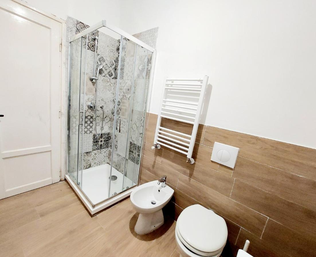 Bbhome Stylish Gold Apartment Near Trastevere Station Rome Exterior photo