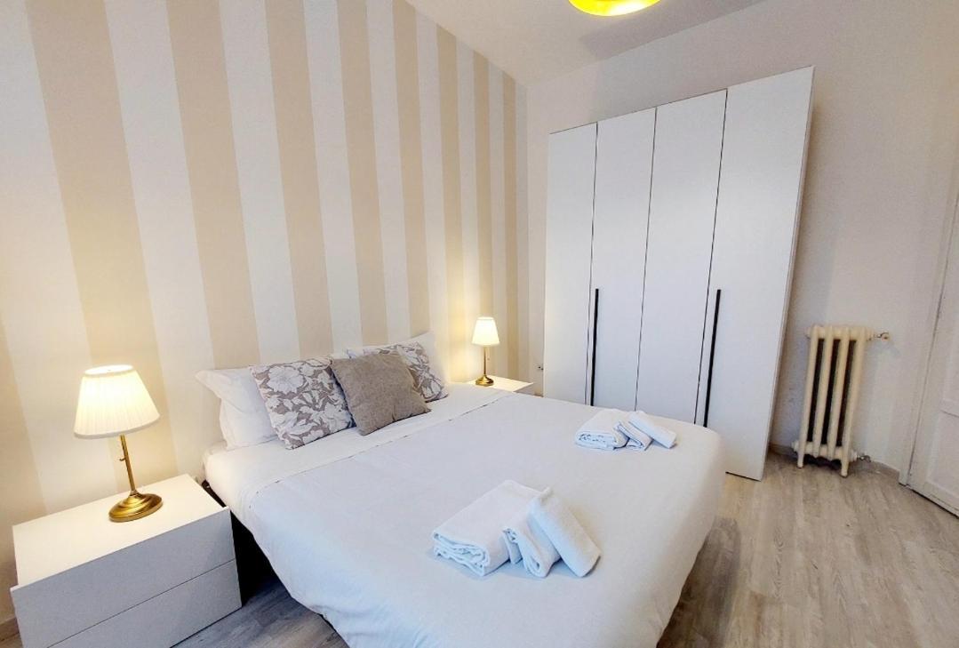 Bbhome Stylish Gold Apartment Near Trastevere Station Rome Exterior photo